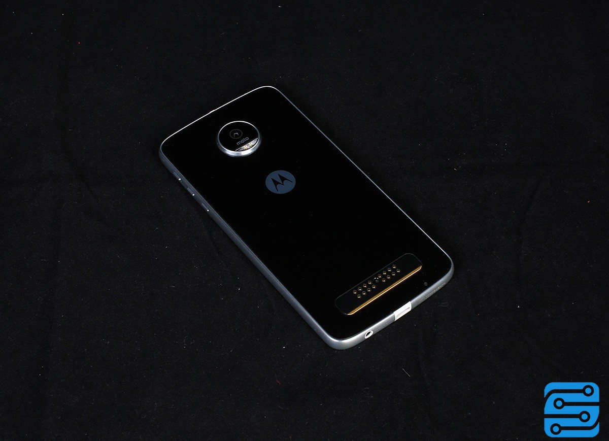 بررسی گوشی موتورولا MOTO Z PLAY