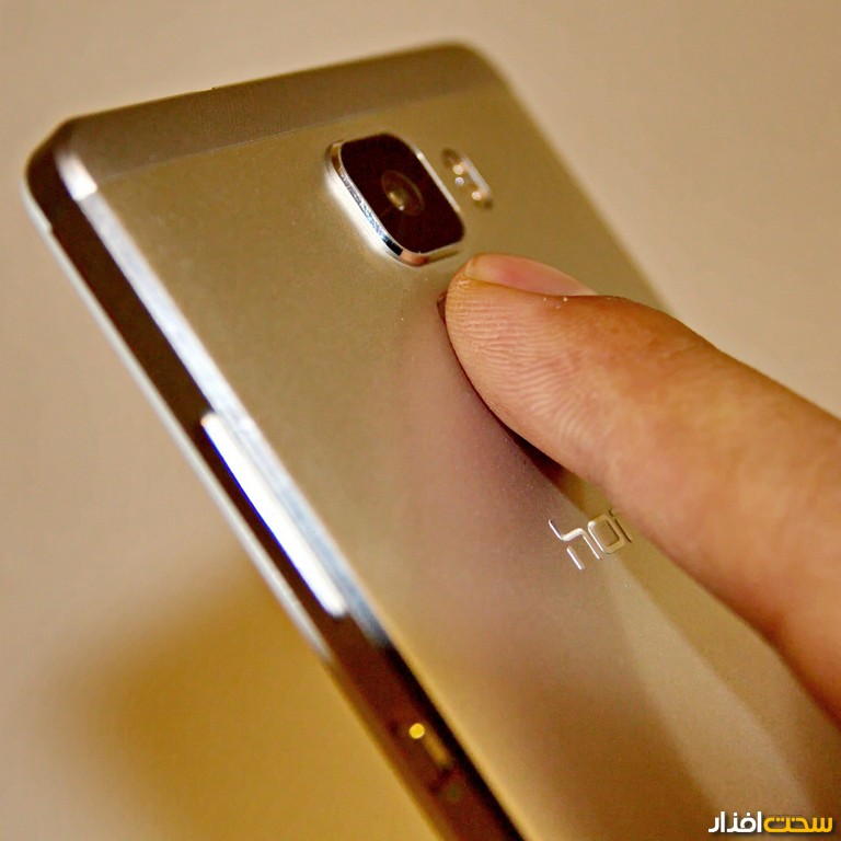 بررسی گوشی هواوی Honor 7