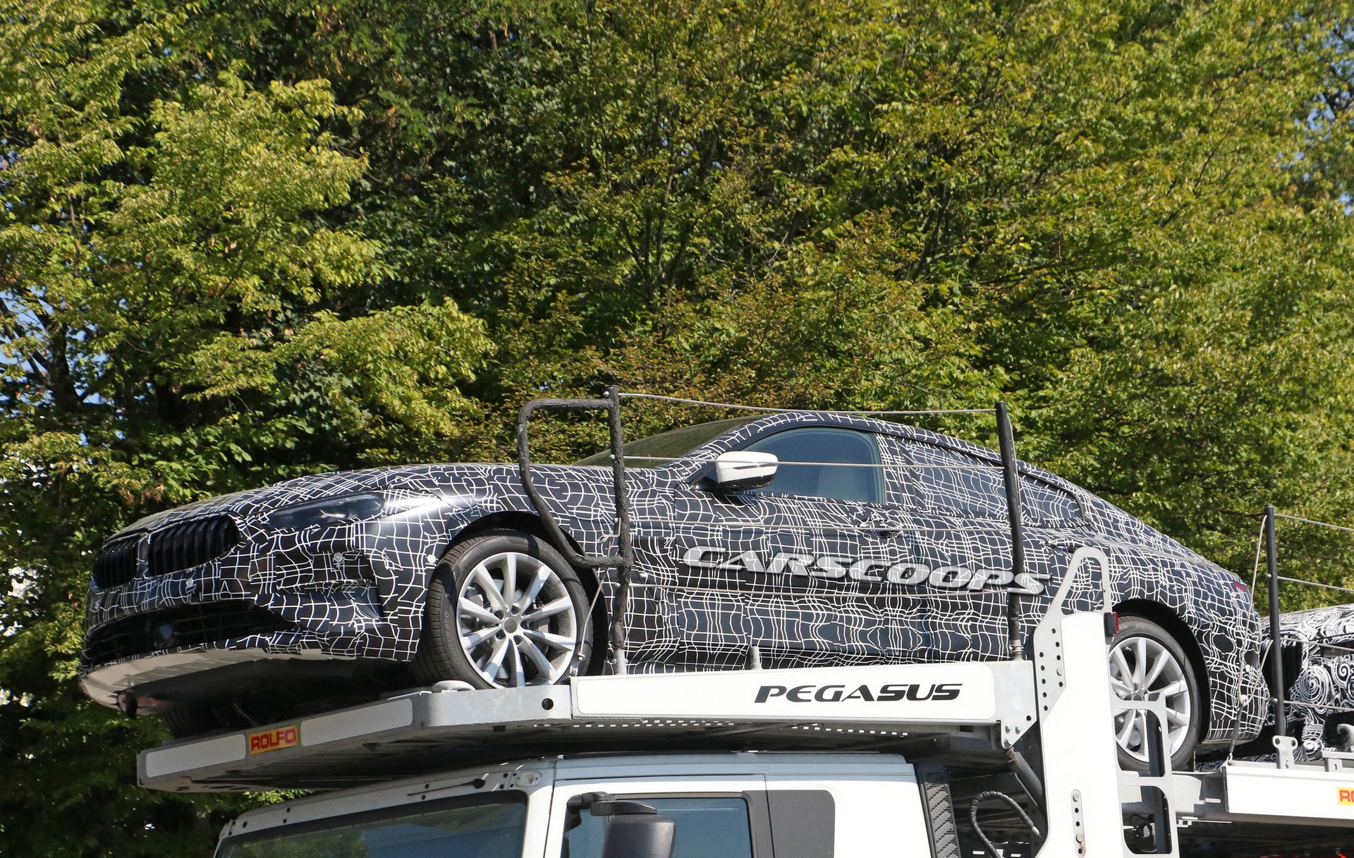 BMW سری 8 گرن کوپه