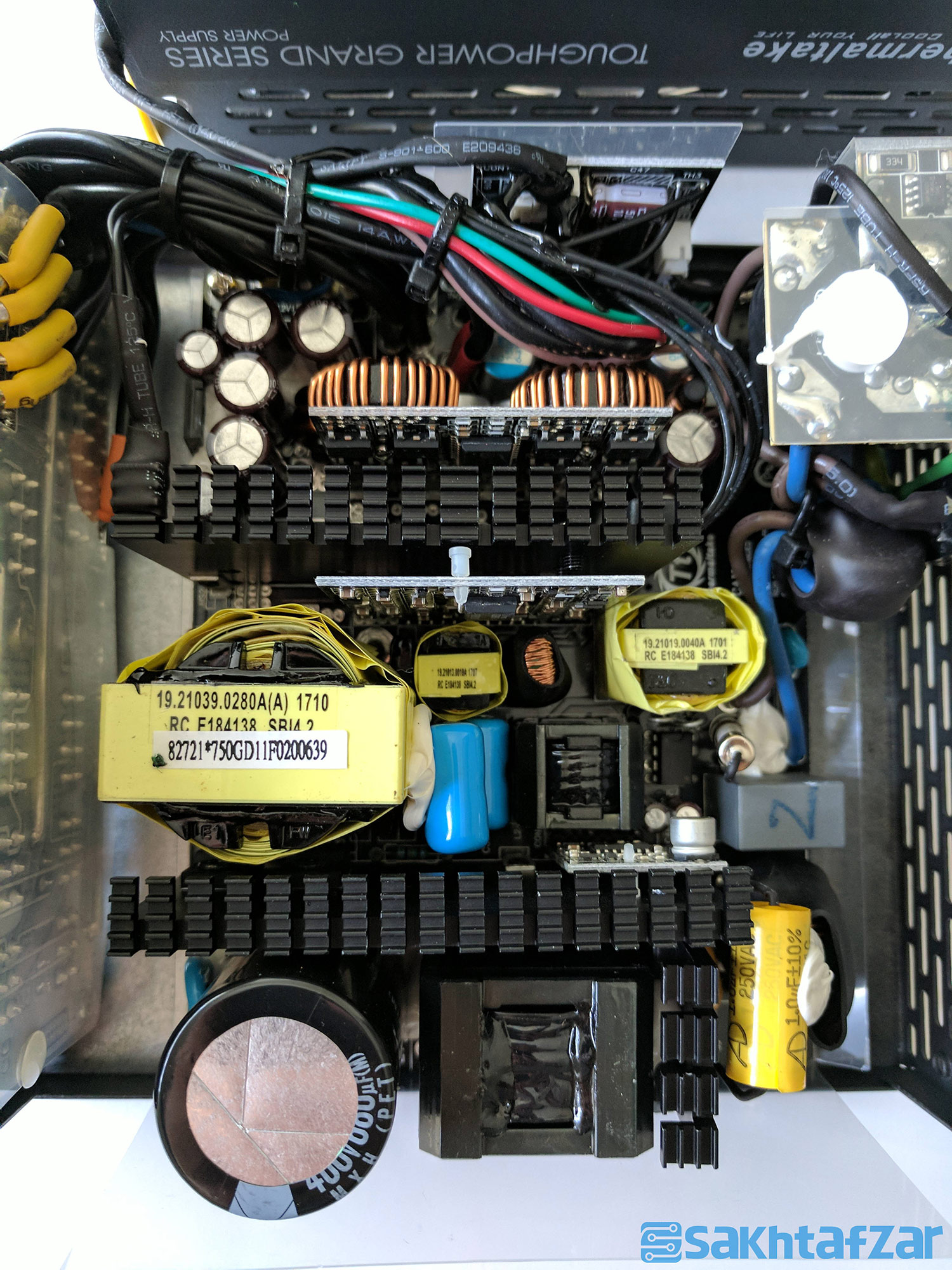 منبع تغذیه Thermaltake Toughpower Grand RGB 750W