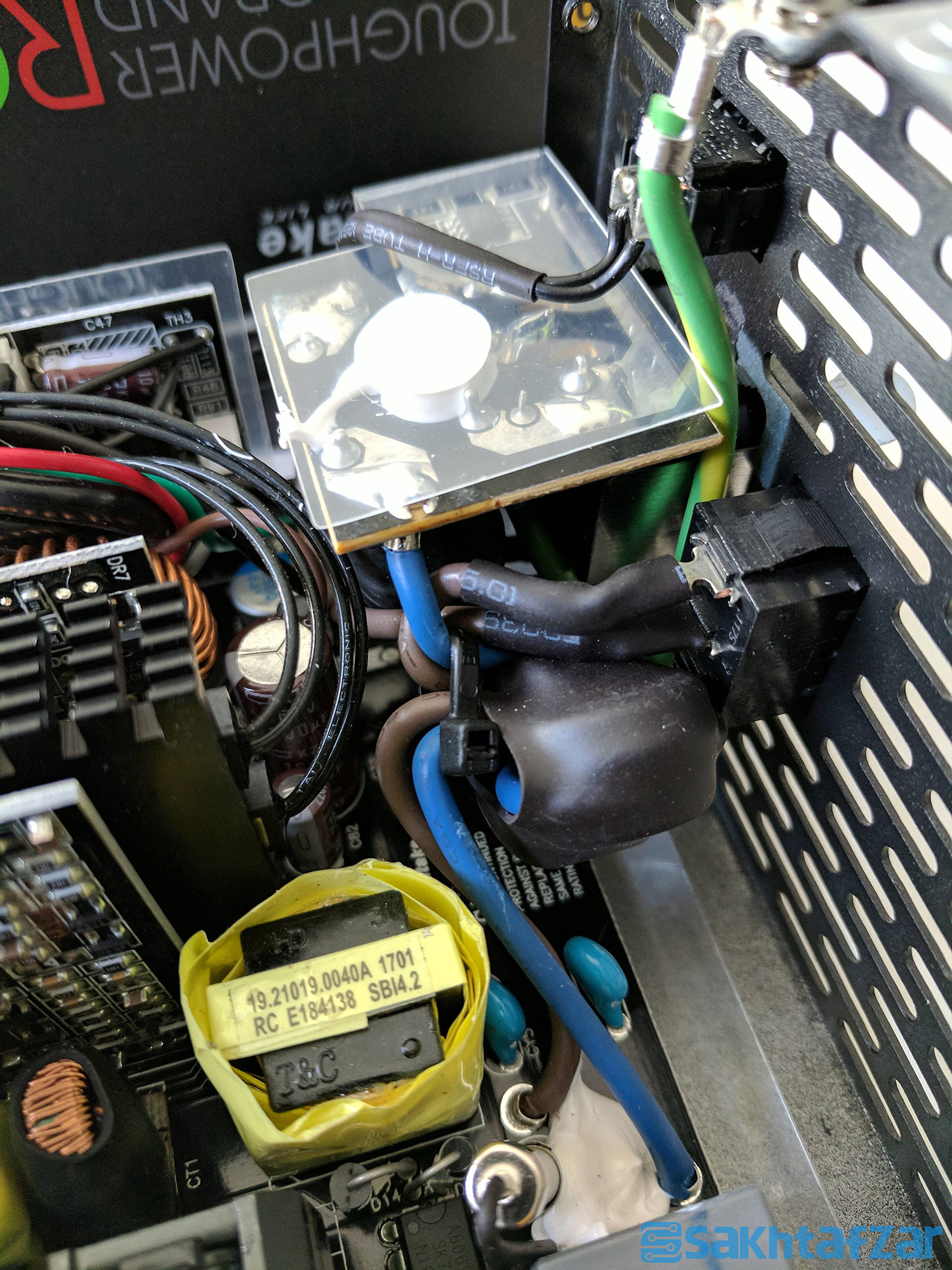 منبع تغذیه Thermaltake Toughpower Grand RGB 750W